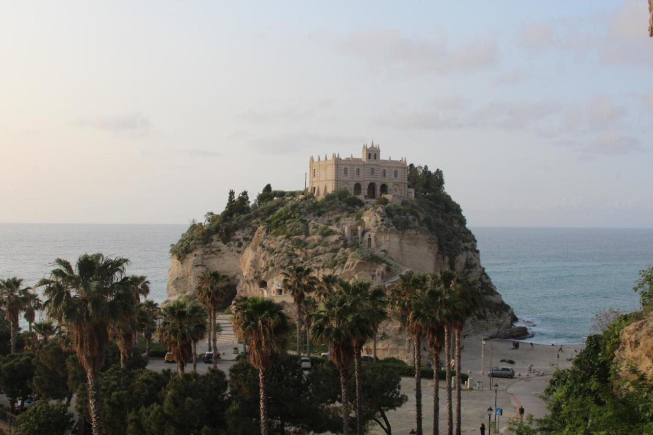 MaLù Rooms Tropea Esterno foto
